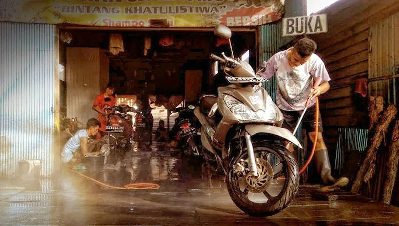 Jasa Cuci Motor