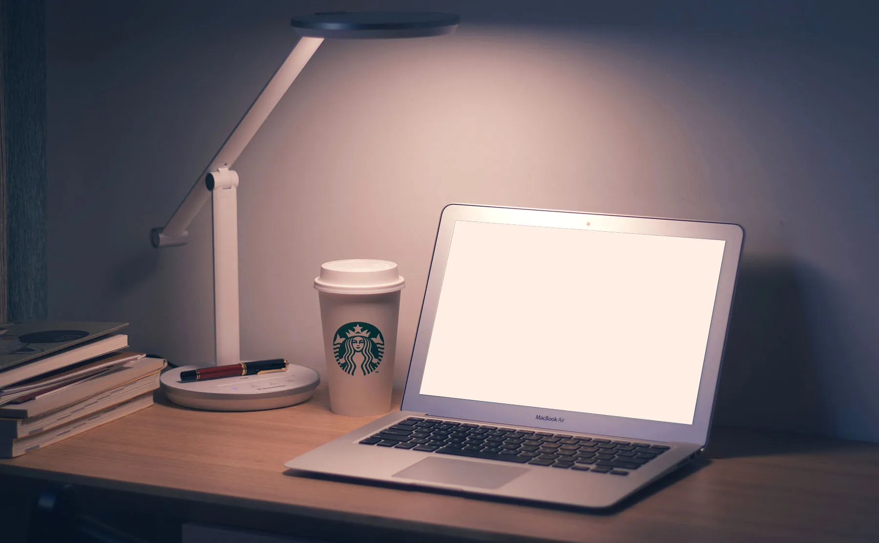 Layar Laptop Blank Putih