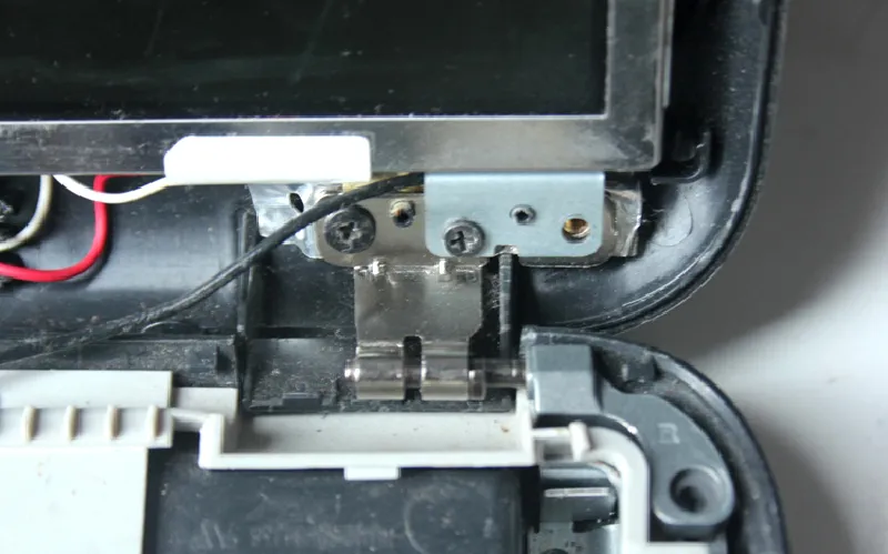 Servis Engsel Laptop