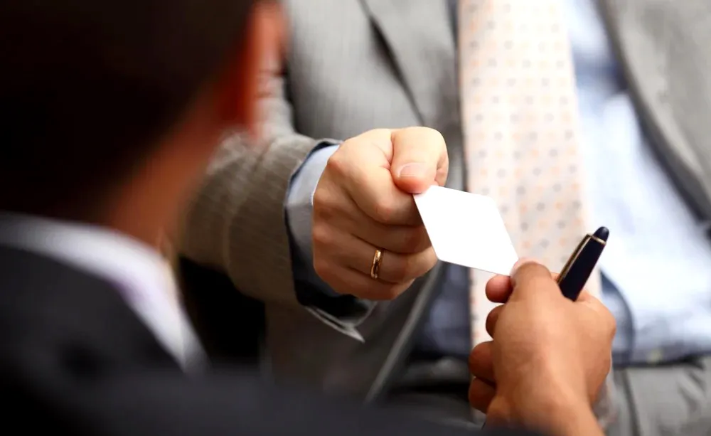 Kertas Untuk Kartu Nama