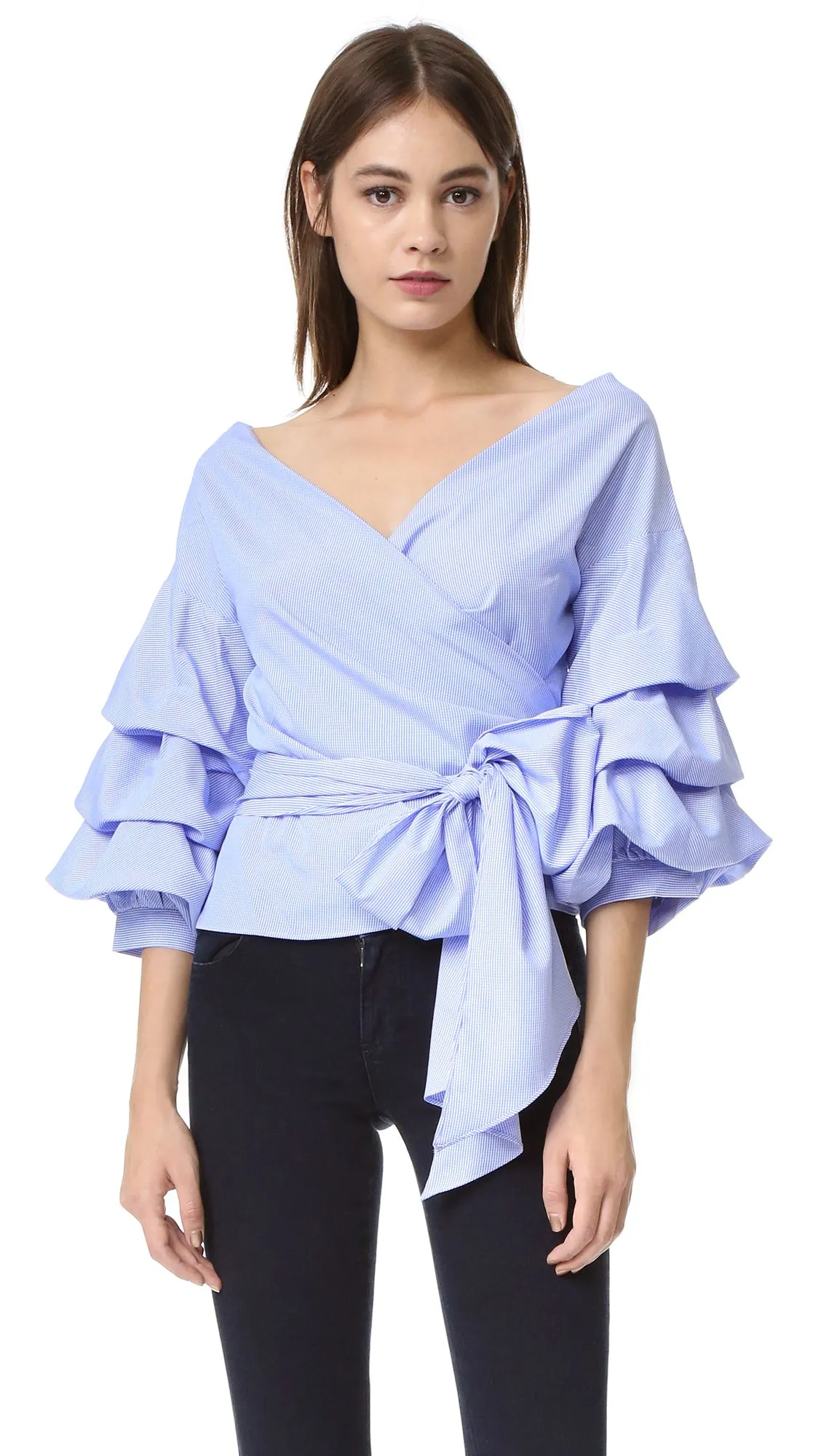 3. Atasan Bersiluet Blusas