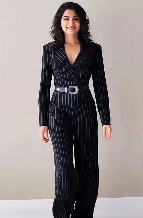 7 Mix And Match Jumpsuit Dengan Sabuk