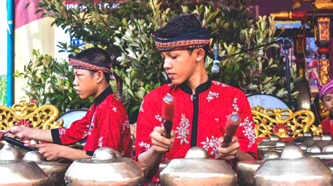 Fungsi Lagu Daerah di Indonesia