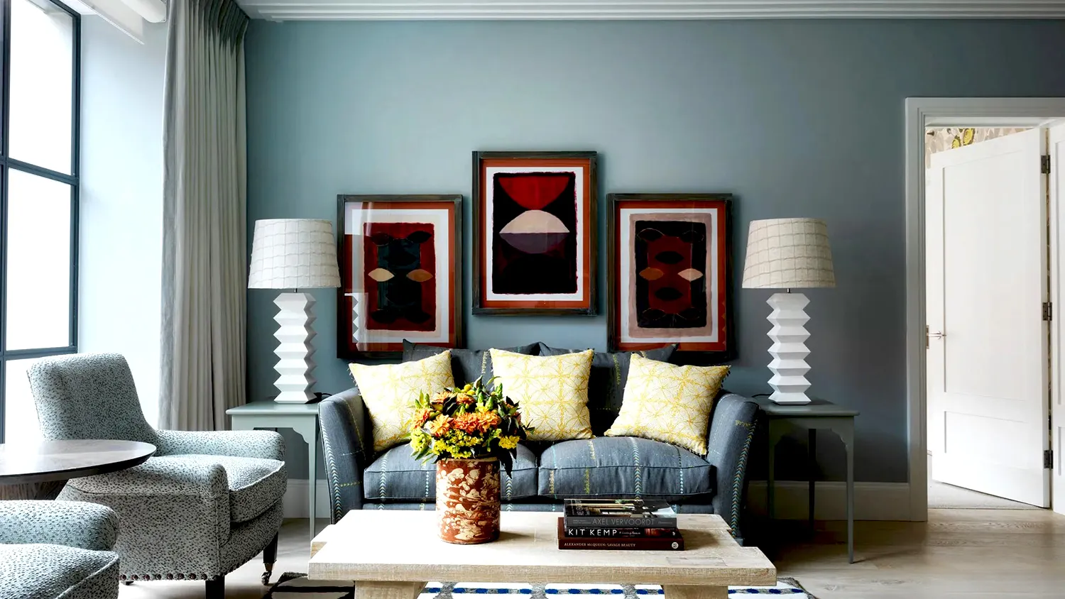 Kombinasi Biru Abu Muda