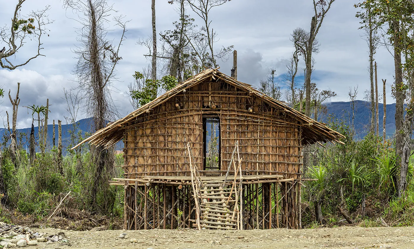 34 Rumah Adat Mod Aki Aksa
