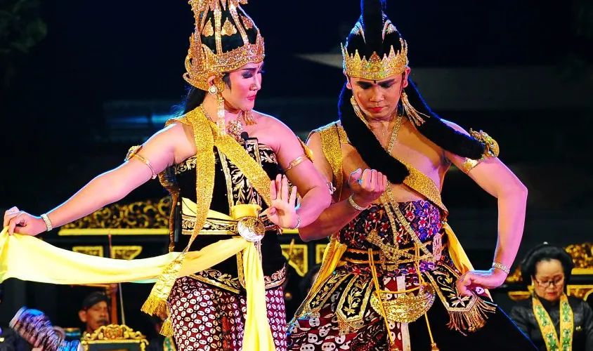 12 Tari Beksan Wireng