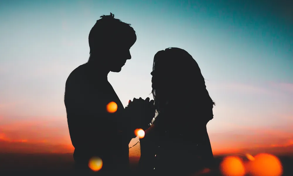 3. Sunset Couple Wallpaper