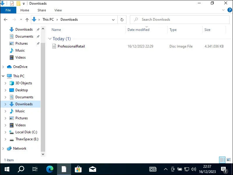 2-1. Hasil unduhan installer Microsoft Office 2016