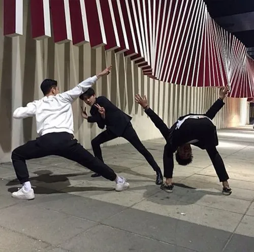 Gambar 01. PP (Foto Profil) Grup Gokil cowok bertiga