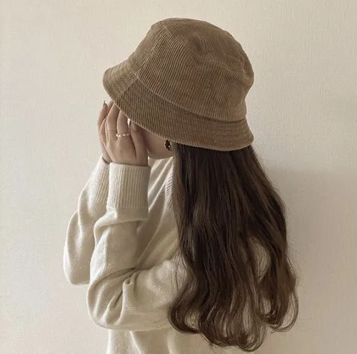 Gambar 10. PP WA Sendiri Aesthetic cewek menutup muka