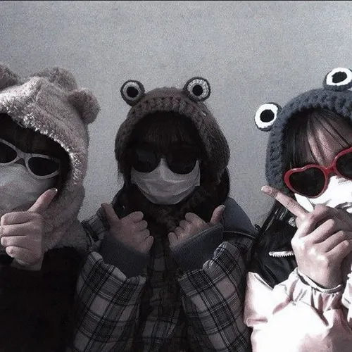 Gambar 11. PP (Foto Profil) Grup Keren black glasses