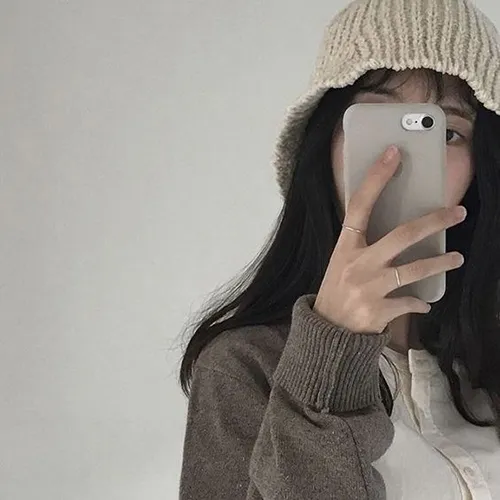 Gambar 11. PP WA Sendiri Aesthetic cewek mirror selfie lucu