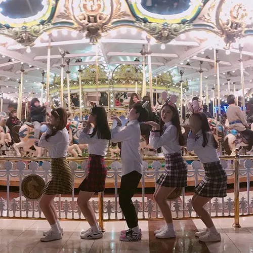 Gambar 13. PP (Foto Profil) Grup Gokil pose bebek