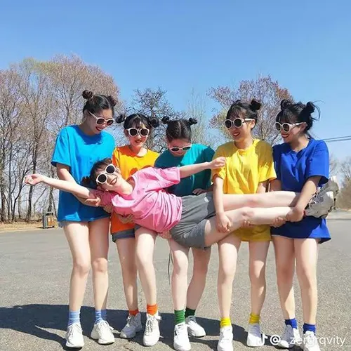 Gambar 16. PP (Foto Profil) Grup Gokil mengangkat satu teman