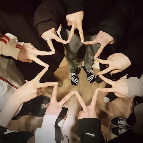 Gambar 21. PP (Foto Profil) Grup Aesthetic jari-jari bintang