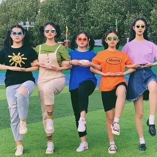 Gambar 25. PP (Foto Profil) Grup Gokil bergandengan