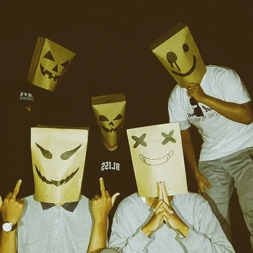 Gambar 25. PP (Foto Profil) Grup Keren wajah kardus