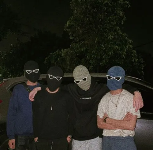 Gambar 26. PP (Foto Profil) Grup Keren kacamata hitam