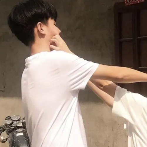 Gambar 12. PP WA Korea Couple Terpisah Kocak (Cowok)