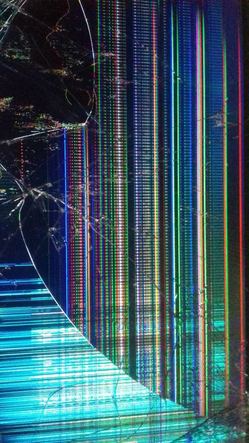 Gambar 23. Broken LCD