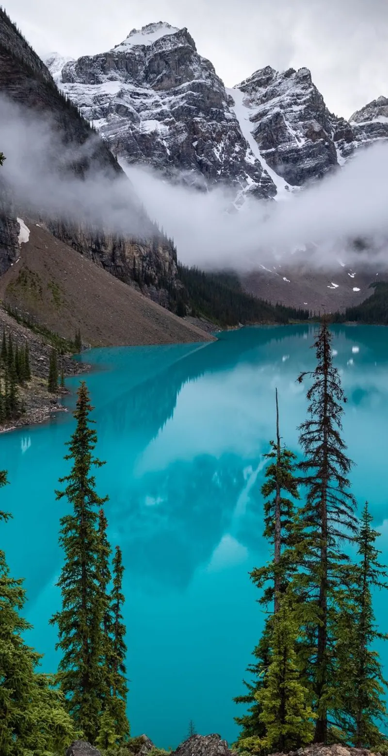 Gambar 25. Danau Biru