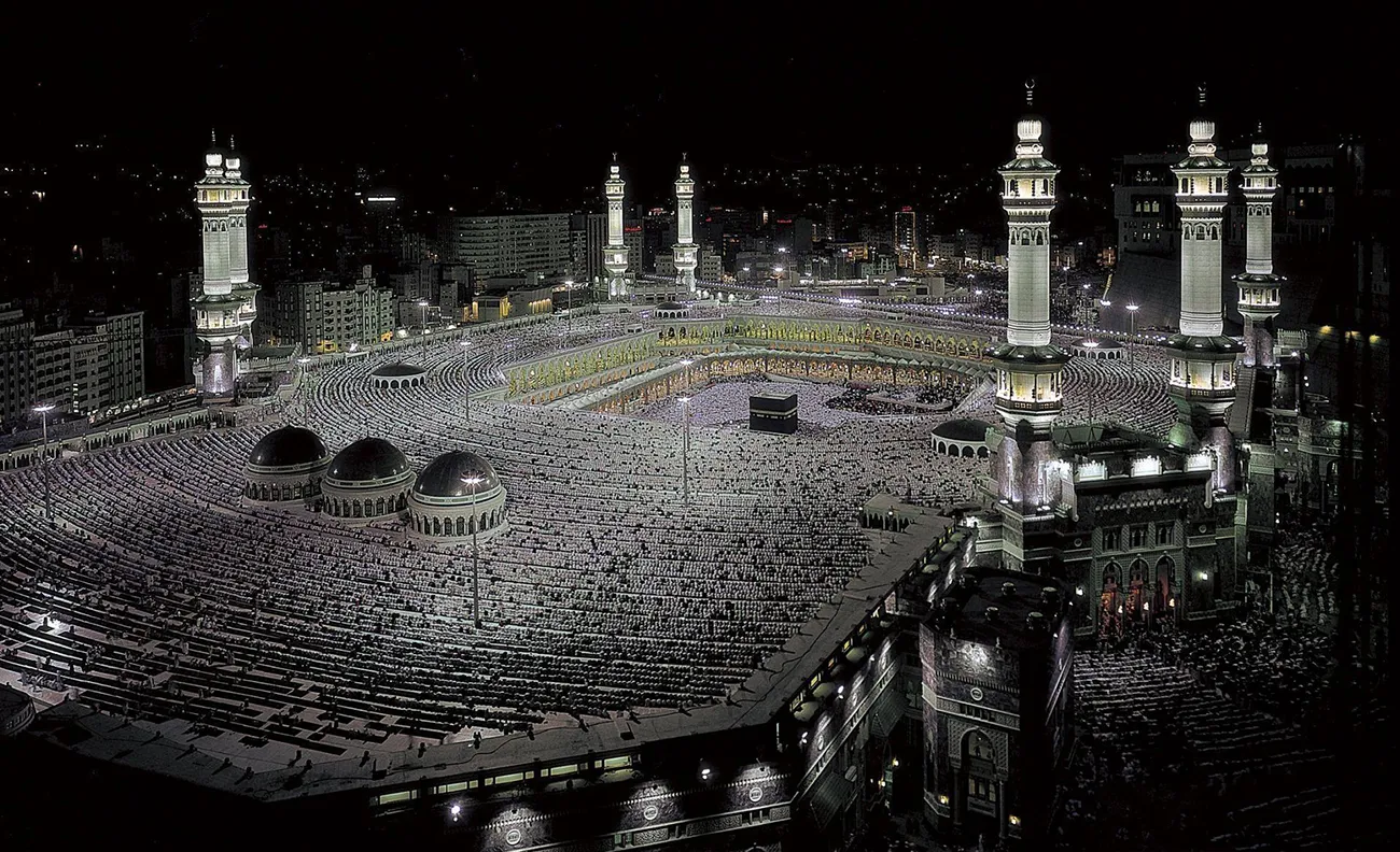 Gambar 20. ibadah di kaaba